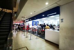 Lucky Plaza (D9), Retail #583279791